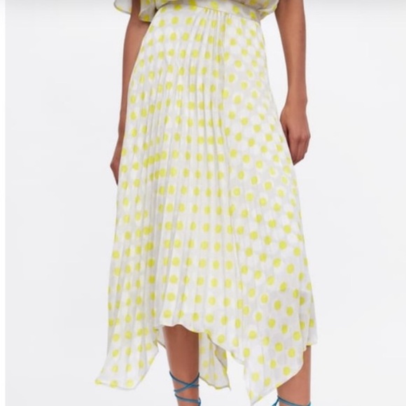 Zara pleated yellow polka dot handkerchief hem midi skirt Sz L - Picture 2 of 8